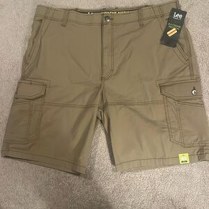Men’s Cargo Shorts - Brand New w/tags - Size 40 - Brand Lee